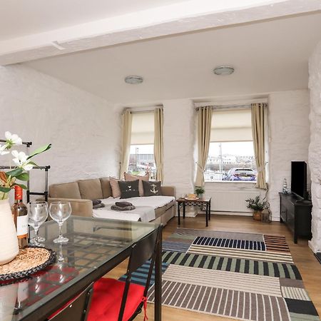 Cornhill Courtyard Apartment พอร์ทแมด็อก ภายนอก รูปภาพ
