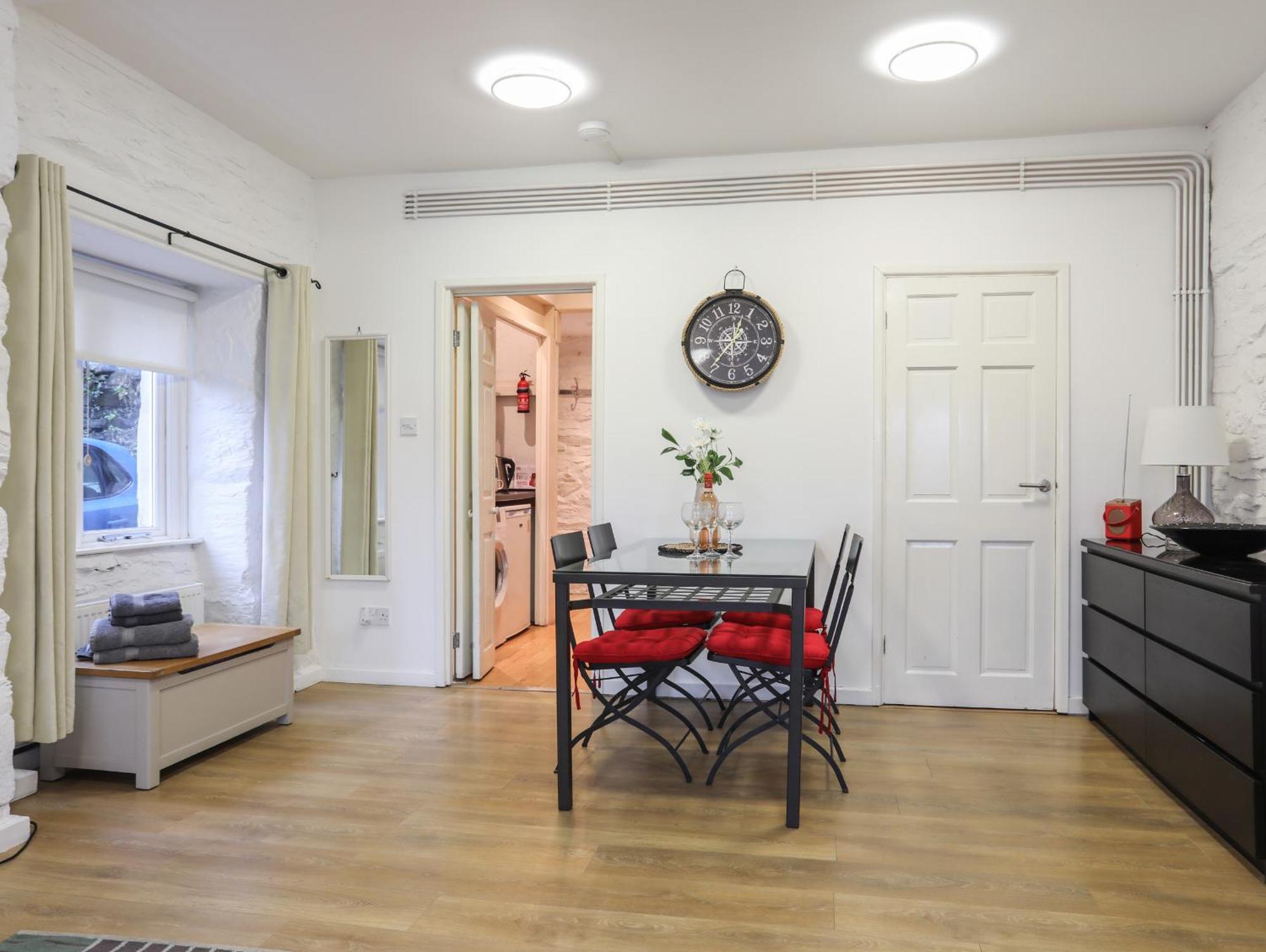 Cornhill Courtyard Apartment พอร์ทแมด็อก ภายนอก รูปภาพ