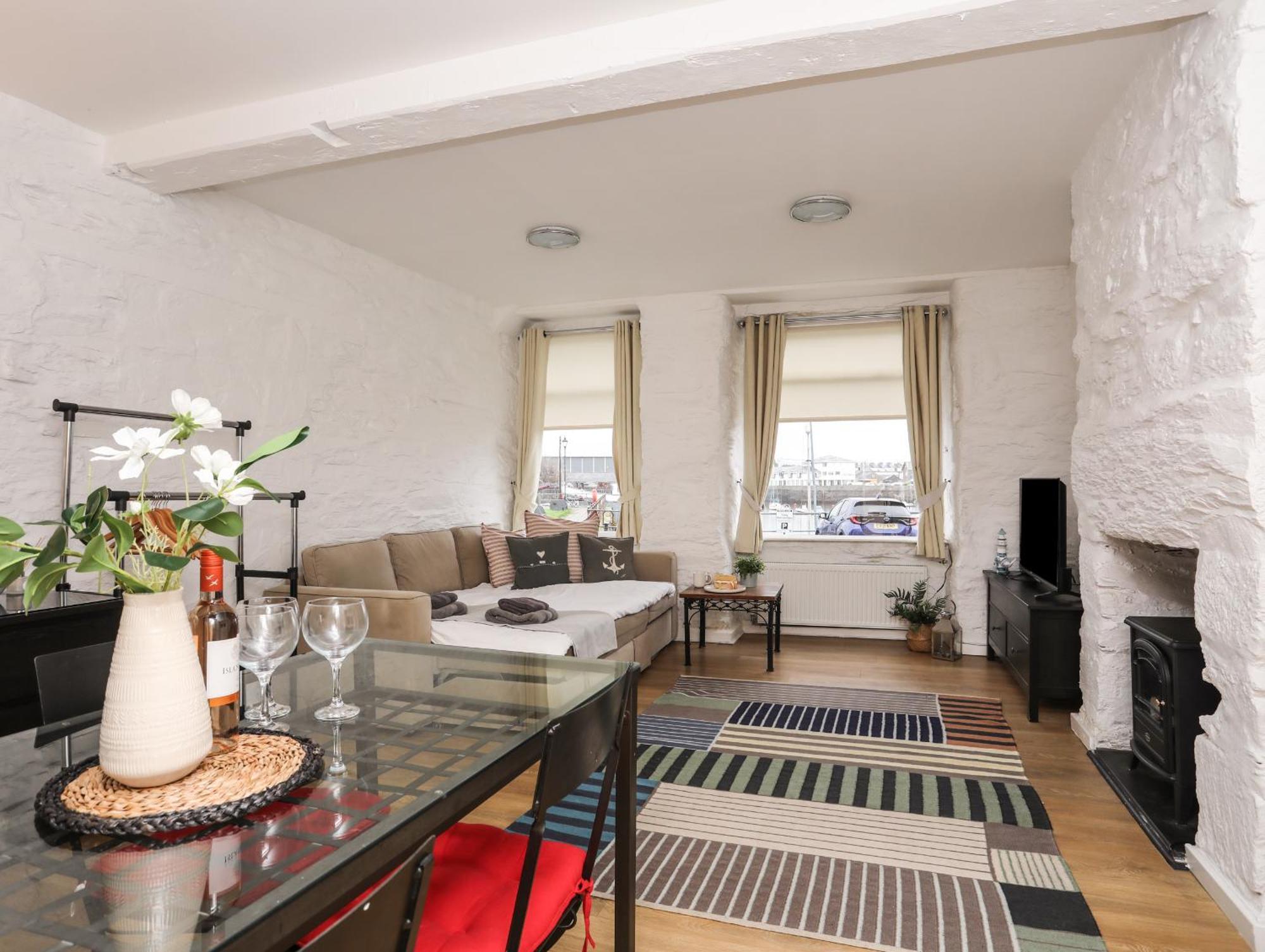Cornhill Courtyard Apartment พอร์ทแมด็อก ภายนอก รูปภาพ