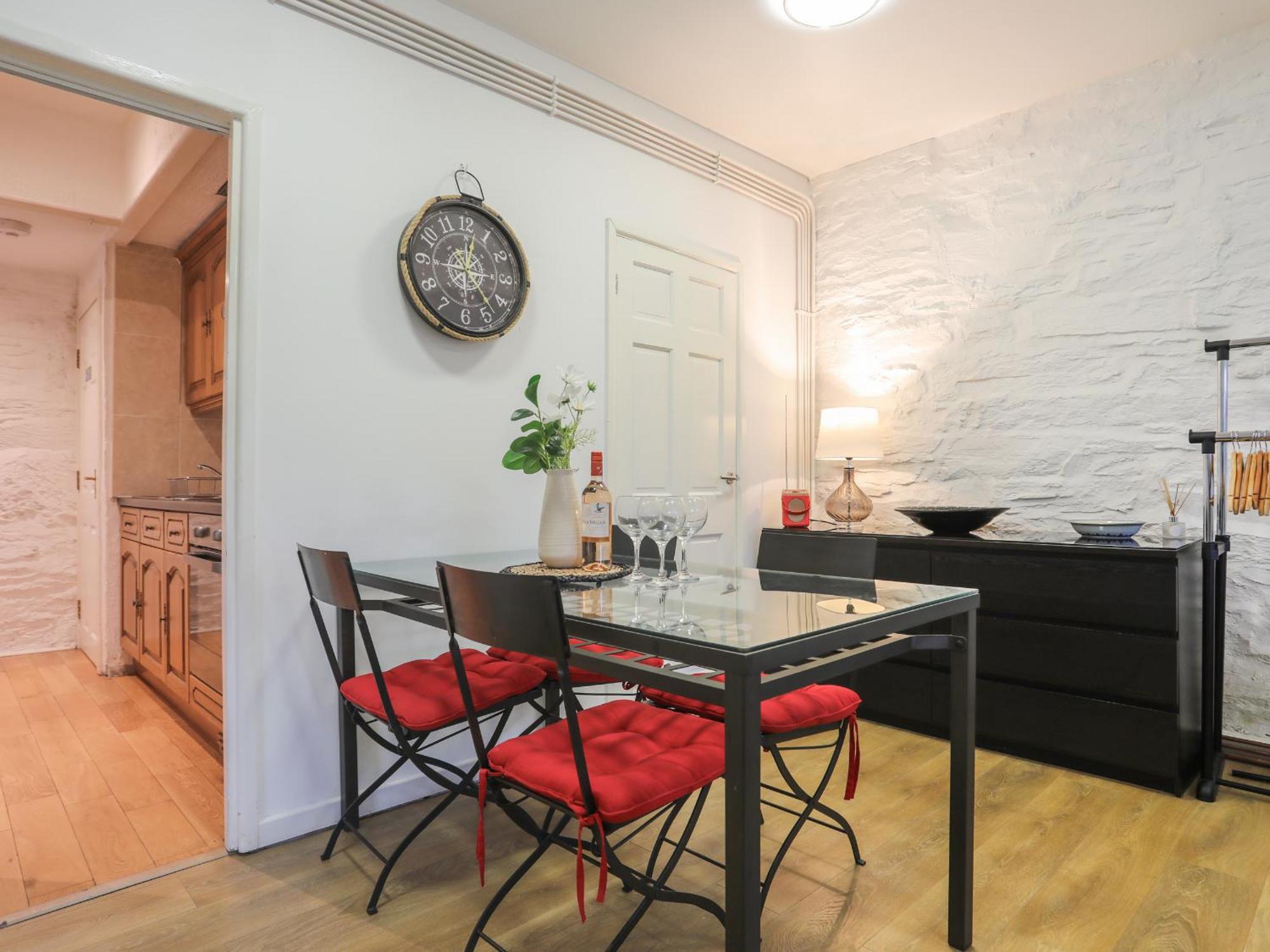 Cornhill Courtyard Apartment พอร์ทแมด็อก ภายนอก รูปภาพ